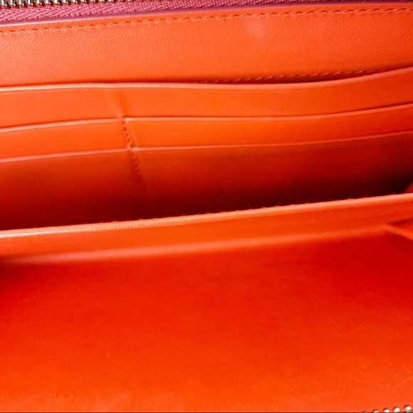 Loewe Magenta Leather Zip Bifold Wallet - Picture 4 of 11